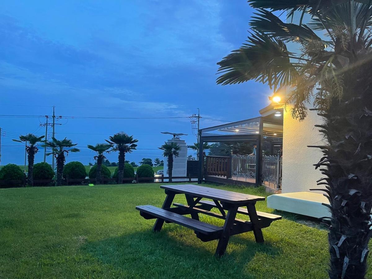 American Village Pension Manoa 南海郡 外观 照片