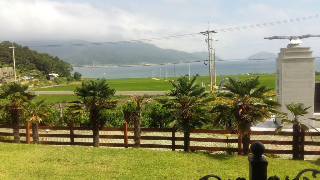 American Village Pension Manoa 南海郡 客房 照片